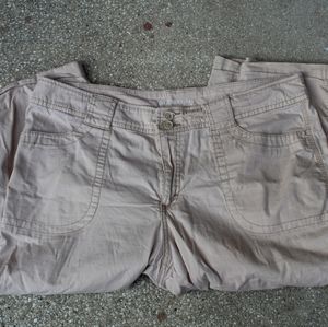 🌟 St. John's Bay Khaki Pants